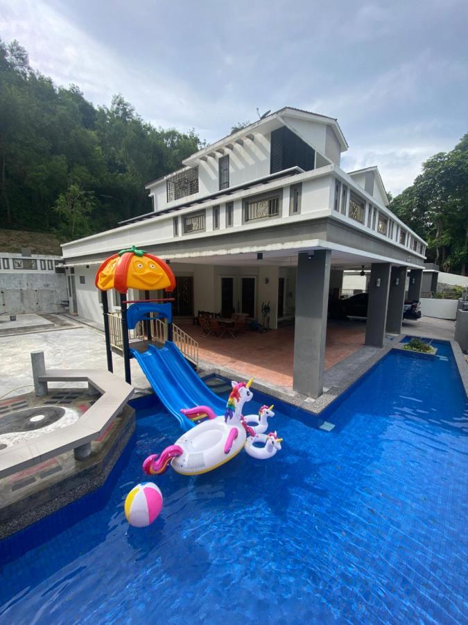 Villa Near Spice Arena 4Br 24Pax With Ktv Pool Table And Kids Swimming Pool Bayan Lepas Bagian luar foto