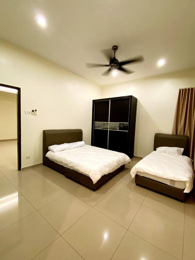 Villa Near Spice Arena 4Br 24Pax With Ktv Pool Table And Kids Swimming Pool Bayan Lepas Bagian luar foto