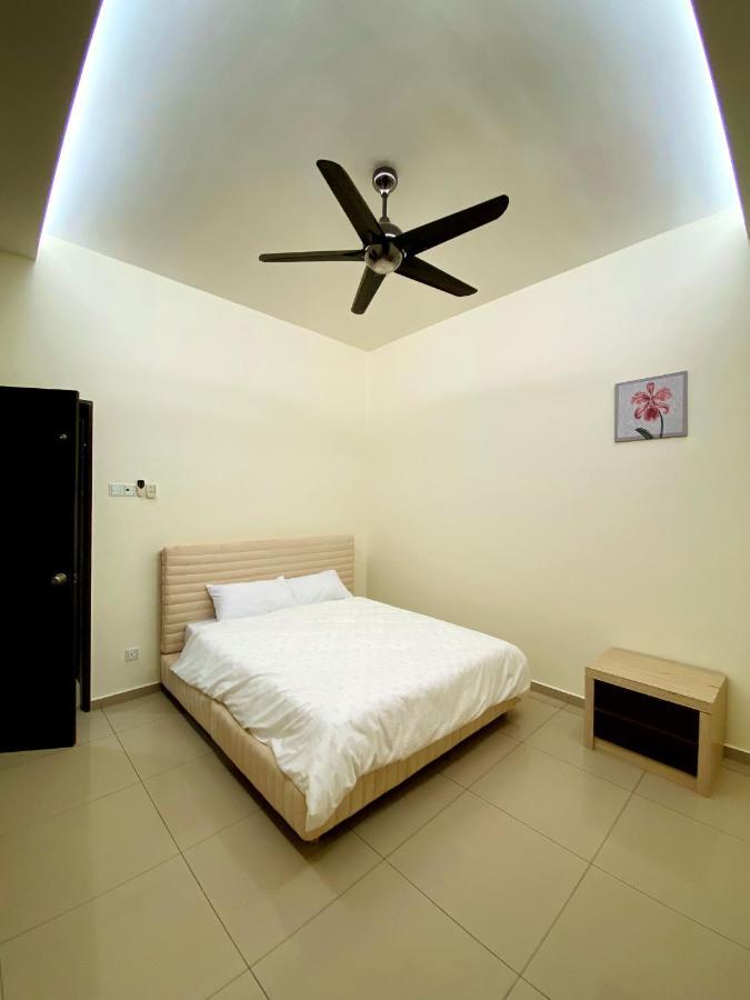 Villa Near Spice Arena 4Br 24Pax With Ktv Pool Table And Kids Swimming Pool Bayan Lepas Bagian luar foto